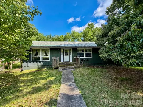 133 Jarvis St, Waynesville, NC 28786