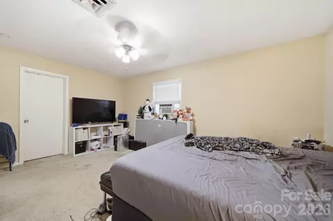 Bedroom - 970 23rd Ne Ave NE, Hickory, NC 28601 photo 8 of 10
