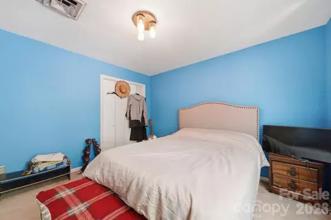Bedroom - 970 23rd Ne Ave NE, Hickory, NC 28601 photo 5 of 10