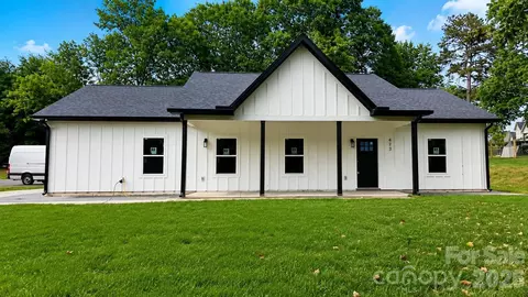 612 Hardin Rd, Dallas, NC 28034