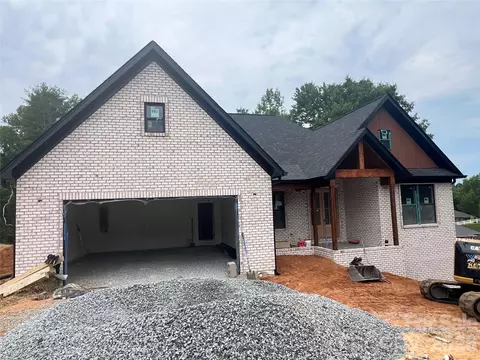 730 Chatsworth Se Cir SE, Lenoir, NC 28645