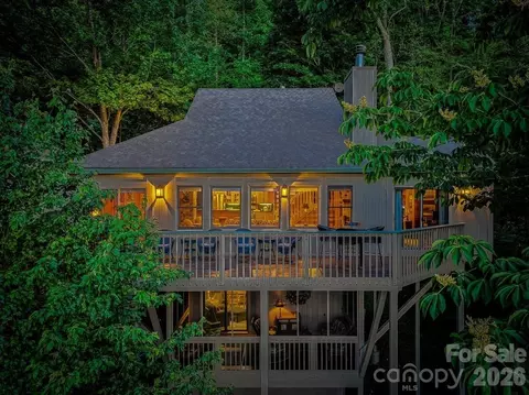 121 Ivy Ridge Rd, Burnsville, NC 28714