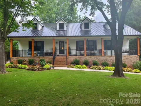 2549 S Lake Shore Rd, Denver, NC 28037