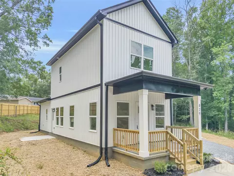Exterior - 829 E Arch St, Lancaster, SC 29720 photo 2 of 5