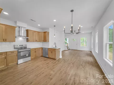 Living - 829 E Arch St, Lancaster, SC 29720 photo 5 of 5