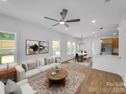 Living - 829 E Arch St, Lancaster, SC 29720 photo 1 of 5