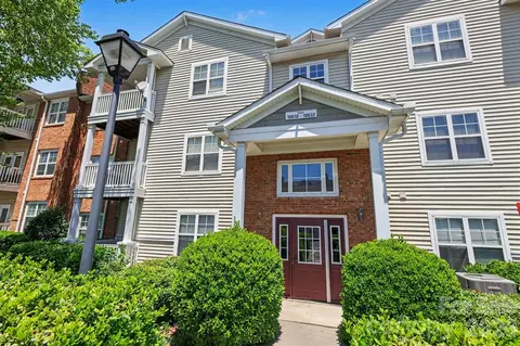10616 Hill Point Ct, Charlotte, NC 28262