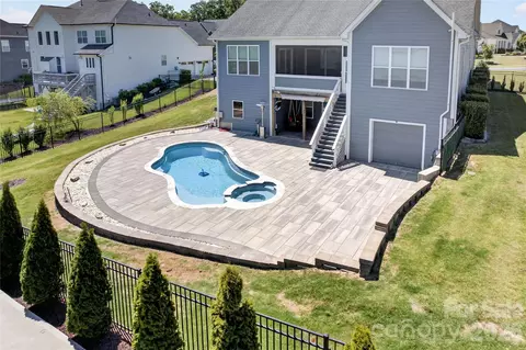 Exterior - 6044 Candlestick Ln, Lancaster, SC 29720 photo 6 of 8