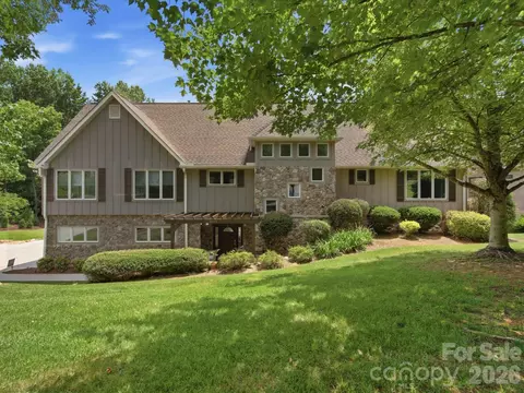 3004 Dodsworth Dr, Cramerton, NC 28032