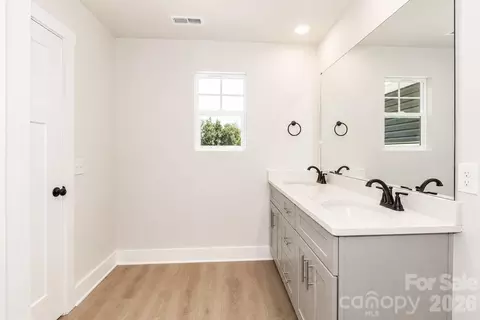 Bath - 237 Third Creek Rd, Stony Point, NC 28678 photo 2 of 2