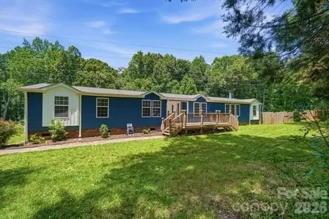 864 Stowe Ln, Gastonia, NC 28056