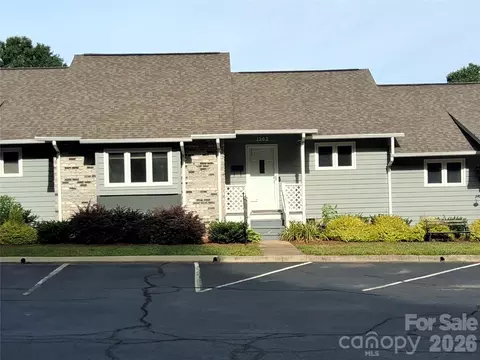 1903 Wellington Hills Cir, Salisbury, NC 28147