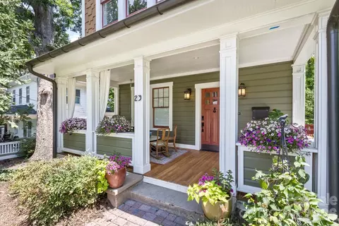 23 Woodvale Ave, Asheville, NC 28804