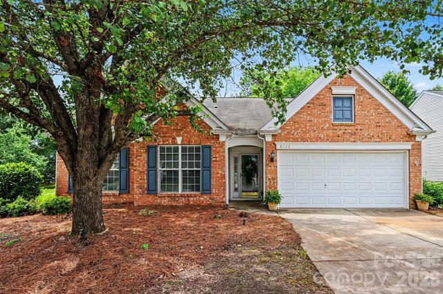 8708 Heron Glen Dr, Charlotte, NC 28269
