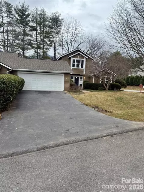 13 Laurel Place Dr, Asheville, NC 28803