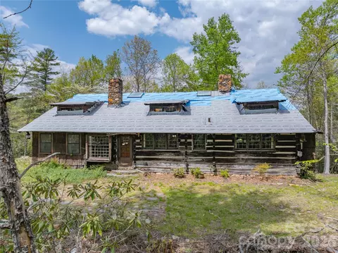1971 Swiss Pine Lake Dr, Spruce Pine, NC 28777