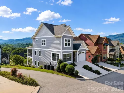66 Tudor Way, Black Mountain, NC 28711