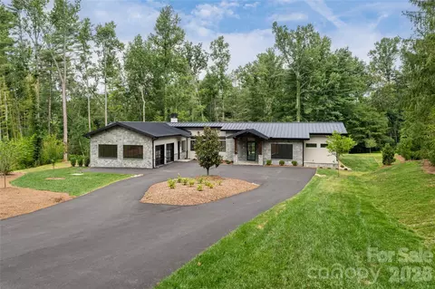 33 Busbee Rd, Asheville, NC 28803