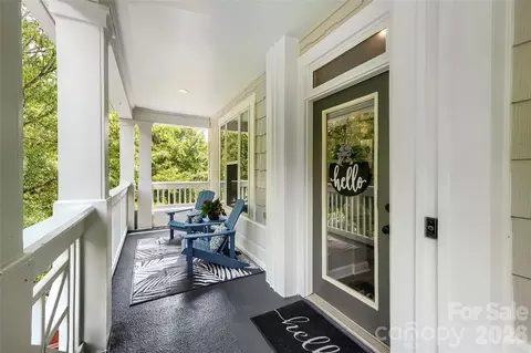 706 NE 3 Dr #3, Davidson, NC 28036