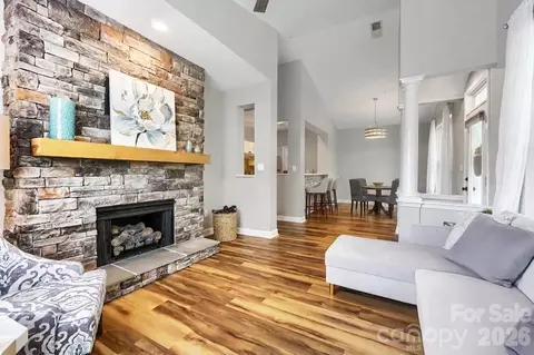 706 NE 3 Dr #3, Davidson, NC 28036