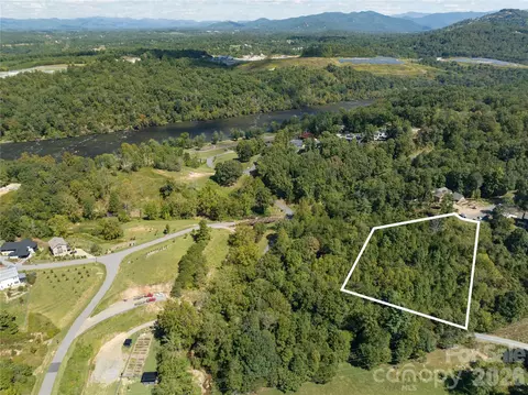 68 Sweet Fern Pkwy, Asheville, NC 28804