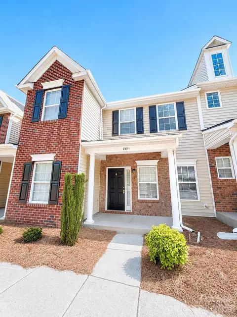 8611 Wandering Creek Way, Charlotte, NC 28227