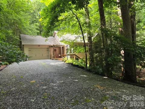 132 Rumbling Bald Rd, Lake Lure, NC 28746
