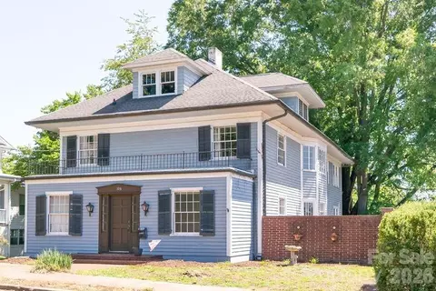 108 Beall Nw St NW, Lenoir, NC 28645