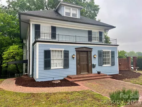 108 Beall Nw St NW, Lenoir, NC 28645