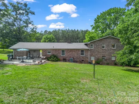 Exterior - 72 Mcentire Rd, Tryon, NC 28782 photo 2 of 5