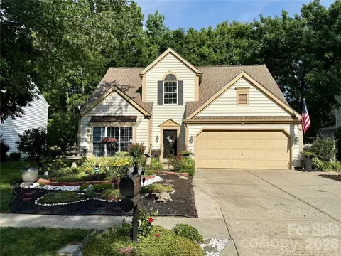 5931 Downfield Wood Dr, Charlotte, NC 28269