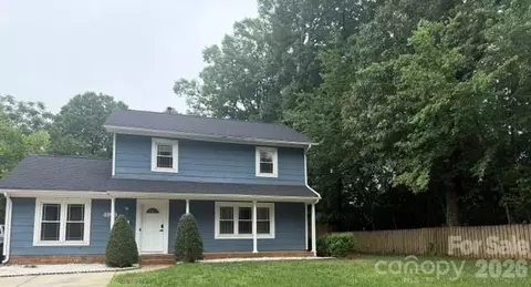 4900 Carriage Drive Cir, Charlotte, NC 28205