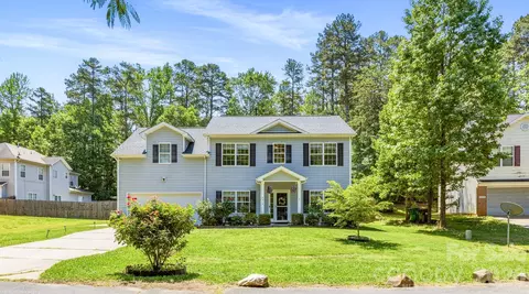 4816 Delprado Cir, Charlotte, NC 28216