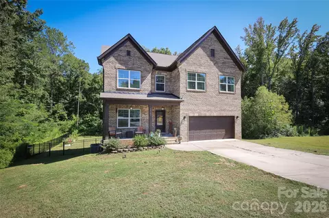 10105 Greenwood Ct, Charlotte, NC 28215