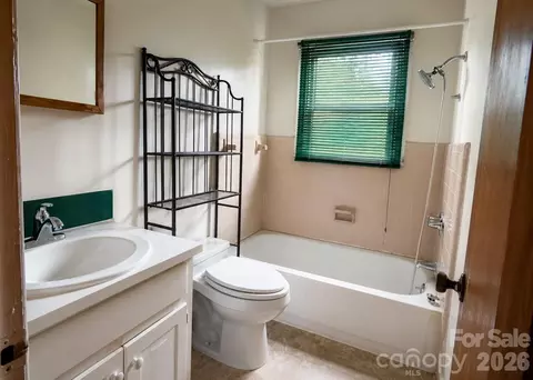 405 Isom St, Lancaster, SC 29720 photo 8