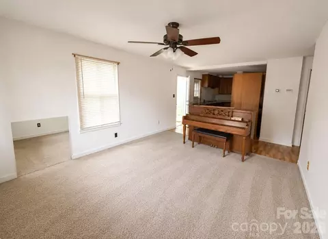 405 Isom St, Lancaster, SC 29720 photo 4
