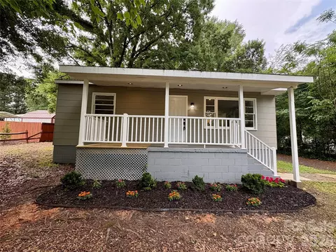 435 E Club Dr, Gastonia, NC 28054