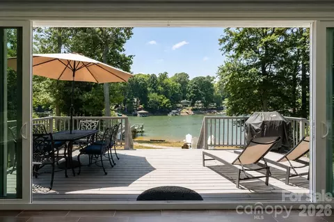 383 Sundown Rd, Mooresville, NC 28117