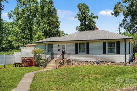 101 Charles St, Cherryville, NC 28021