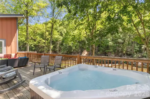 8061 State Hwy 80 S, Burnsville, NC 28714