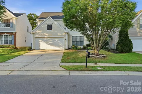2910 Azalea Hills Dr, Charlotte, NC 28262