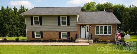 1984 Crestdale Ln, Newton, NC 28658