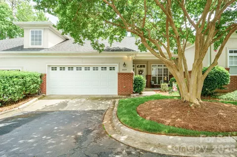 8829 Legacy Lake Ln, Charlotte, NC 28269