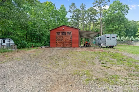 Exterior - 9870 Harvest Ln, Davidson, NC 28036 photo 9 of 9
