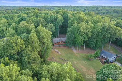 9870 Harvest Ln, Davidson, NC 28036