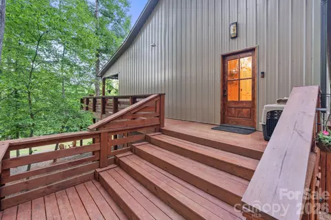 Exterior - 9870 Harvest Ln, Davidson, NC 28036 photo 5 of 9