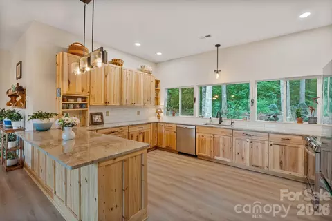 Kitchen - 9870 Harvest Ln, Davidson, NC 28036 photo 3 of 4