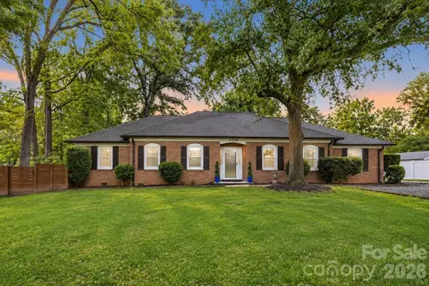 2728 India Hook Rd, Rock Hill, SC 29732
