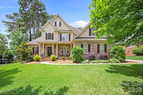 2003 Crismark Dr, Indian Trail, NC 28079