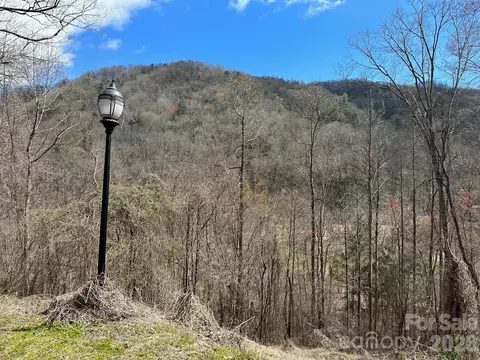 0 Tuckaway Ridge Dr, Hendersonville, NC 28792